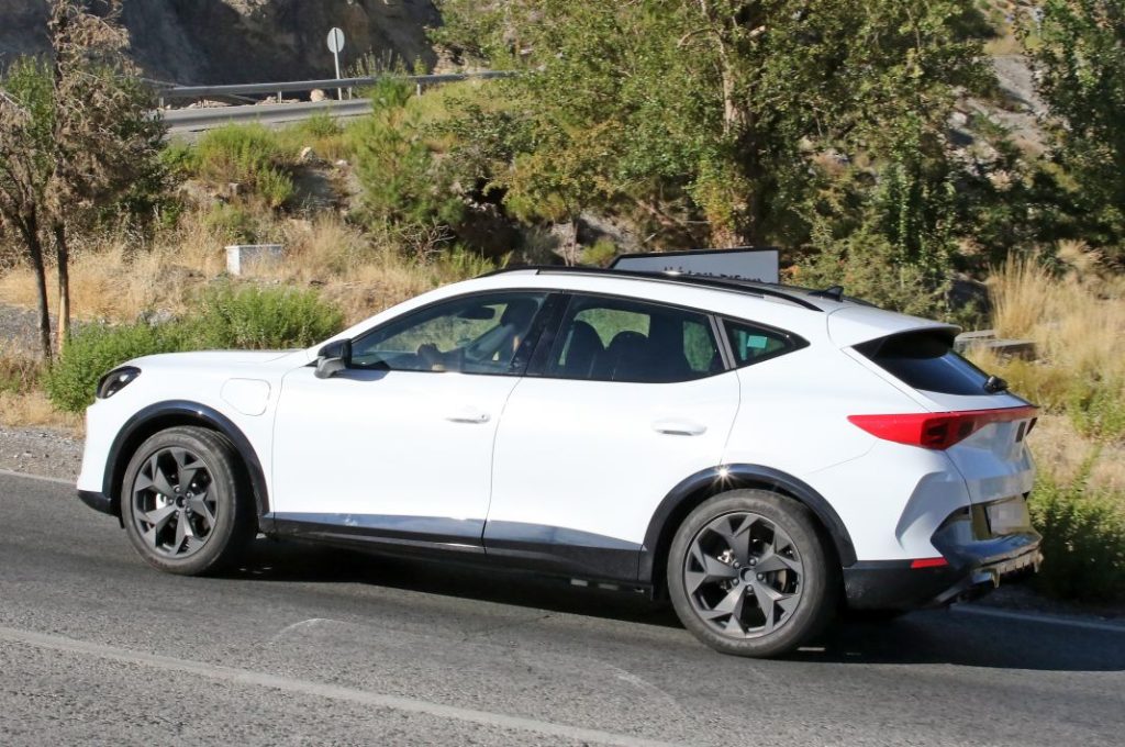Cazado sin camuflaje el Cupra Formentor 2024 13 Motor16 Cupra Formentor 2024 11 Motor16