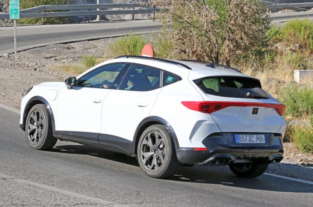 Cazado sin camuflaje el Cupra Formentor 2024 14 Motor16 Cupra Formentor 2024 12 Motor16