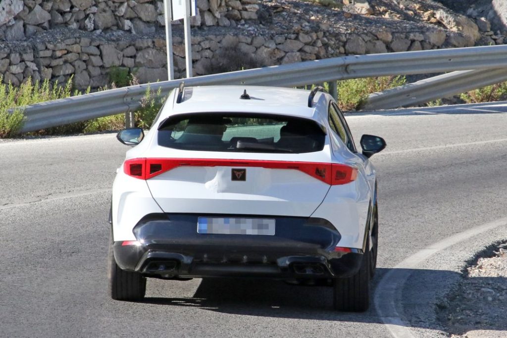 Cazado sin camuflaje el Cupra Formentor 2024 20 Motor16 Cupra Formentor 2024 18 Motor16
