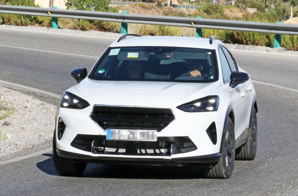 Cazado sin camuflaje el Cupra Formentor 2024 2 Motor16 Cupra Formentor 2024 (3)