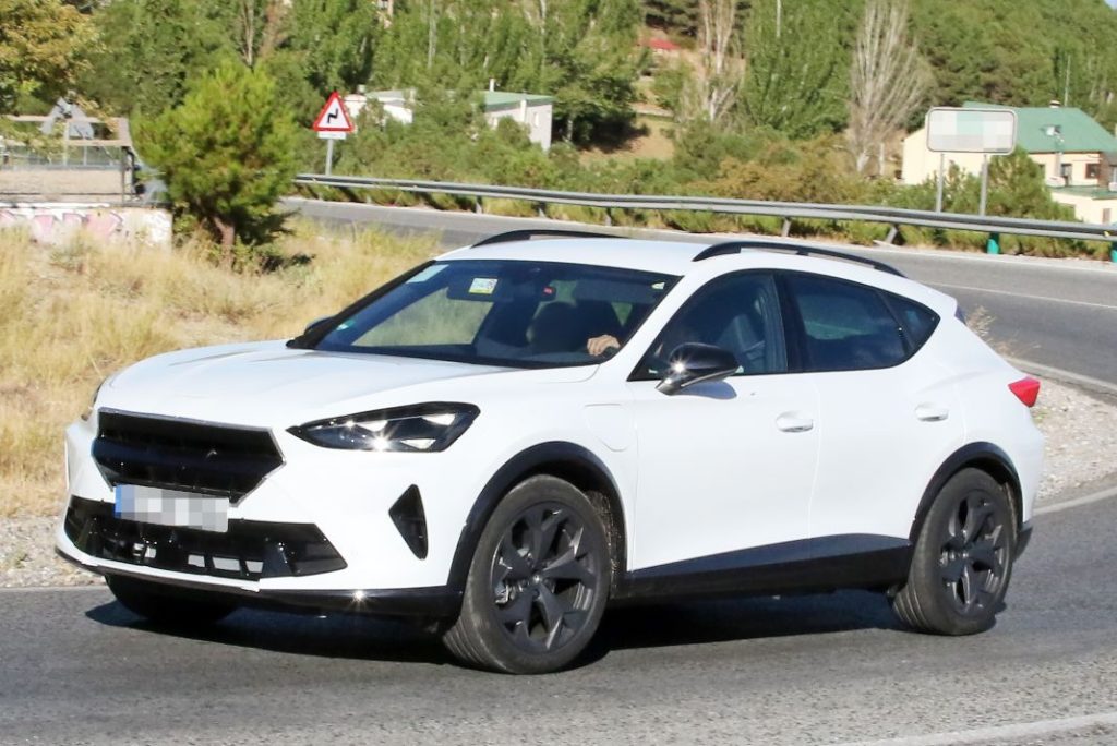 Cazado sin camuflaje el Cupra Formentor 2024 8 Motor16 Cupra Formentor 2024 6 Motor16