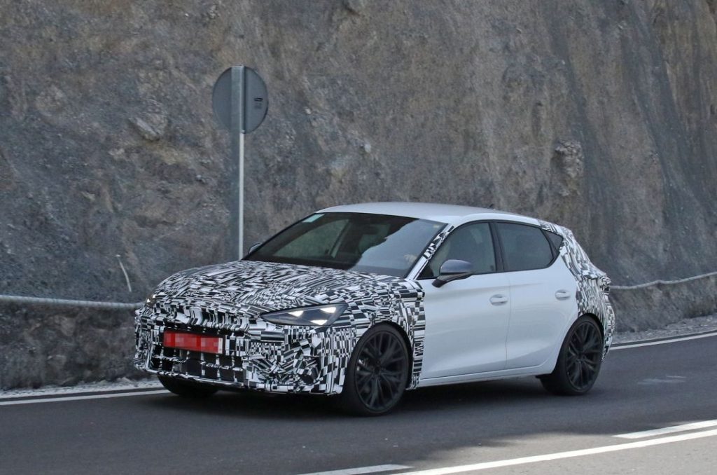 Fotos espía del Cupra León 2024. Una nueva cara 20 Motor16 Cupra Leon facelift 17 Motor16