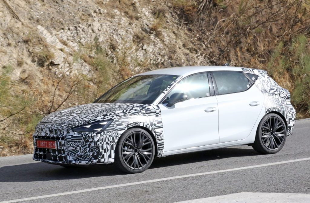 Fotos espía del Cupra León 2024. Una nueva cara 6 Motor16 Cupra Leon facelift 3 Motor16