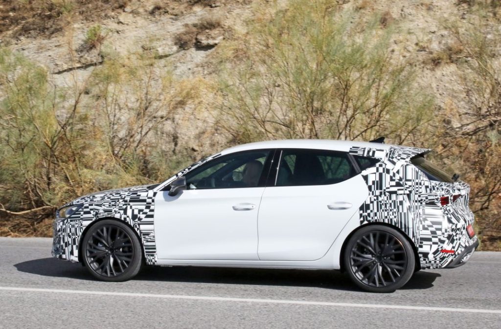 Fotos espía del Cupra León 2024. Una nueva cara 7 Motor16 Cupra Leon facelift 4 Motor16