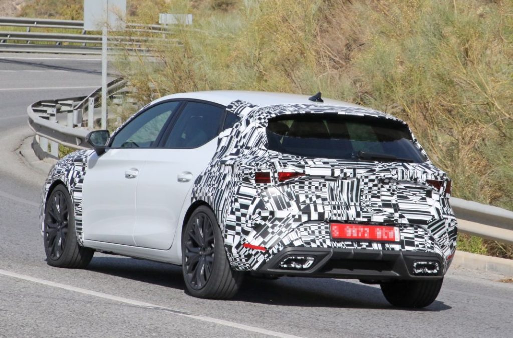 Fotos espía del Cupra León 2024. Una nueva cara 10 Motor16 Cupra Leon facelift 7 Motor16