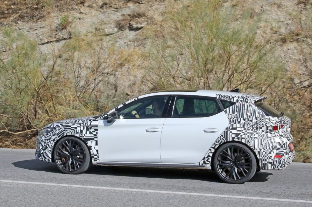 Fotos espía del Cupra León 2024. Una nueva cara 12 Motor16 Cupra Leon facelift 9 Motor16