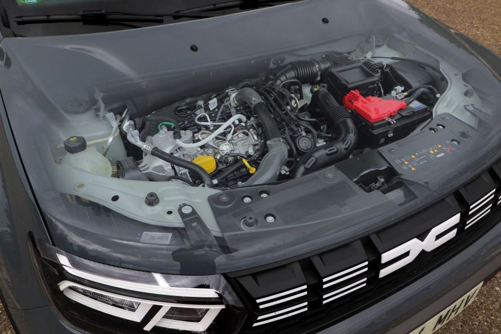 Prueba del Dacia Duster Extreme TCe 150 CV EDC 4x2: Un SUV sin complejos con un gran motor 3 Motor16 Dacia Duster Extreme TCe 150 EDC 4x2 prueba 17 Motor16