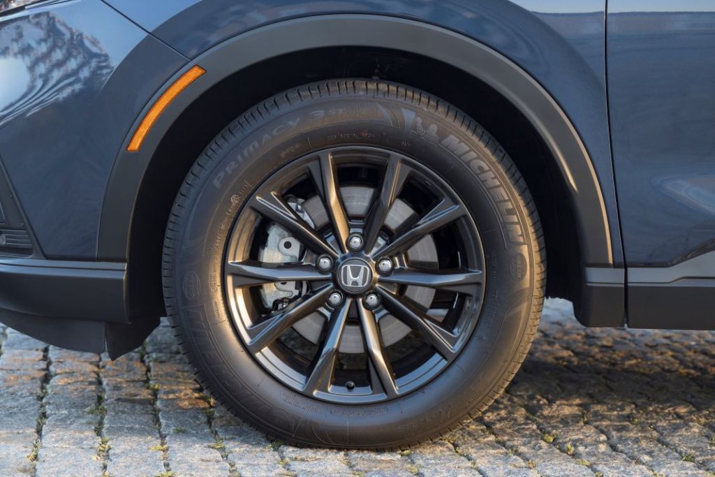 Primera prueba del Honda CR-V e:HEV y e:PHEV: Un buen SUV con un pequeño inconveniente 49 Motor16 HONDA CR V e HEV y e PHEV 2023 17 Motor16
