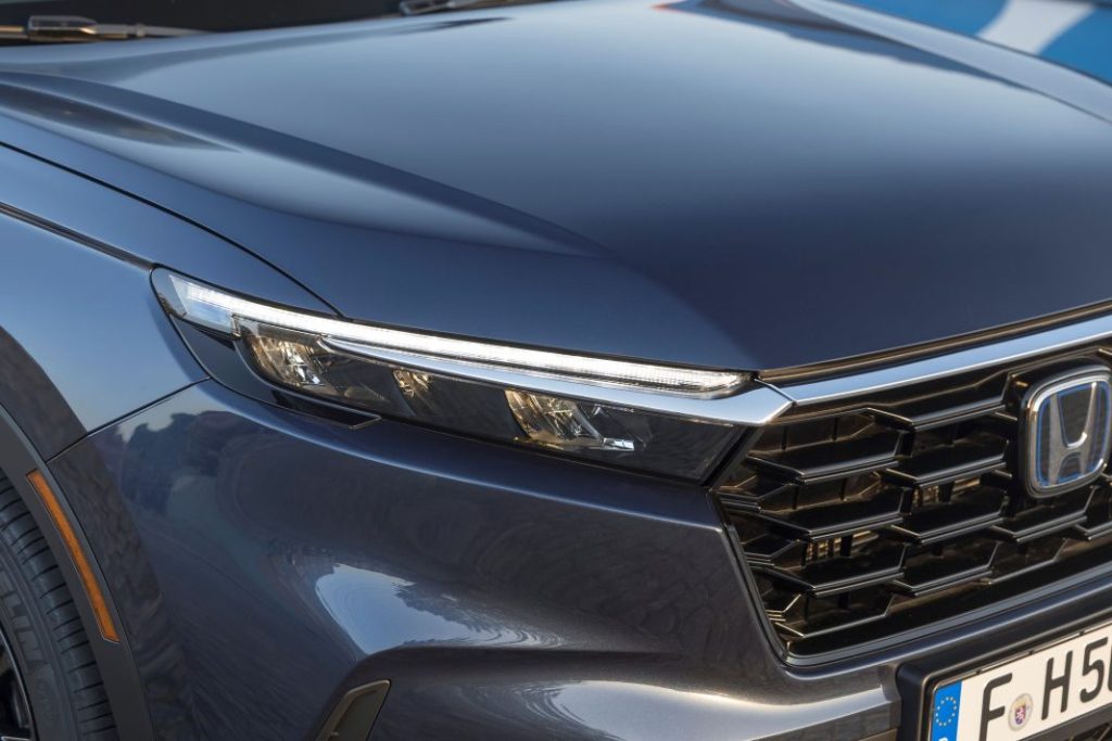 Primera prueba del Honda CR-V e:HEV y e:PHEV: Un buen SUV con un pequeño inconveniente 48 Motor16 HONDA CR V e HEV y e PHEV 2023 18 Motor16