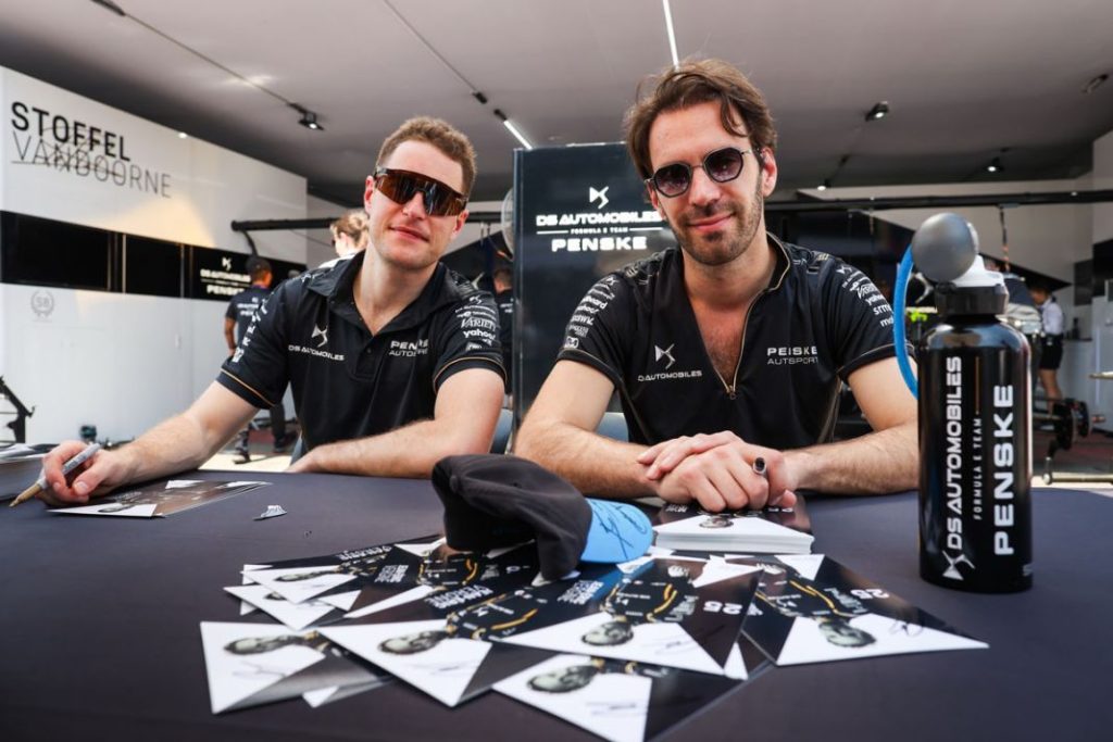 Jean Eric Vergne y Stoffel Vandoorne pilotos DS AUTOMOBILES en la decima temporada de Formula E 3 Motor16