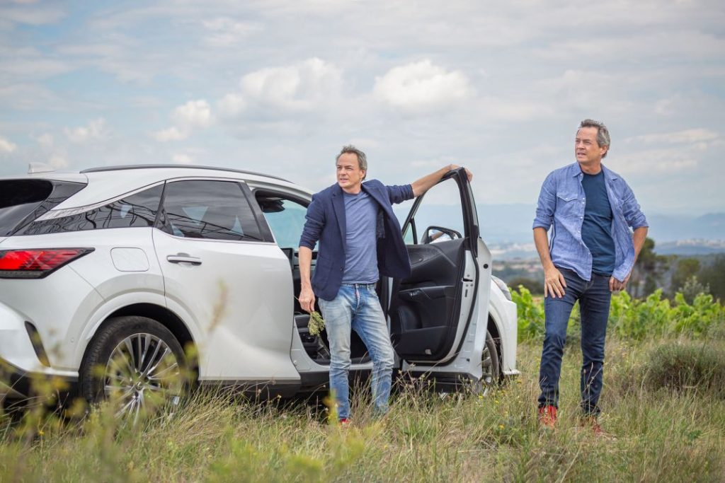 Lexus recorre España junto a los chefs Sergio y Javier Torres en busca de las mejores recetas 5 Motor16 LEXUS Y LOS HERMANOS TORRES JUNTOS EN LA TERCERA EDICION ‘RECETAS CON RECORRIDO 6 Motor16