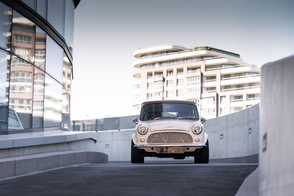 El Mini clásico eléctrico definitivo es obra, cómo no, de David Brown Automotive 22 Motor16 MINI clasico electrico eMASTERED 1 15 Motor16