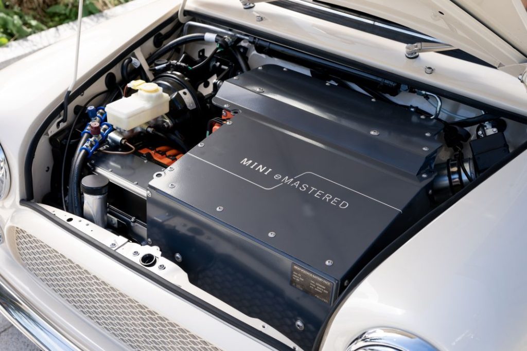 El Mini clásico eléctrico definitivo es obra, cómo no, de David Brown Automotive 7 Motor16 MINI clasico electrico eMASTERED 1 30 Motor16