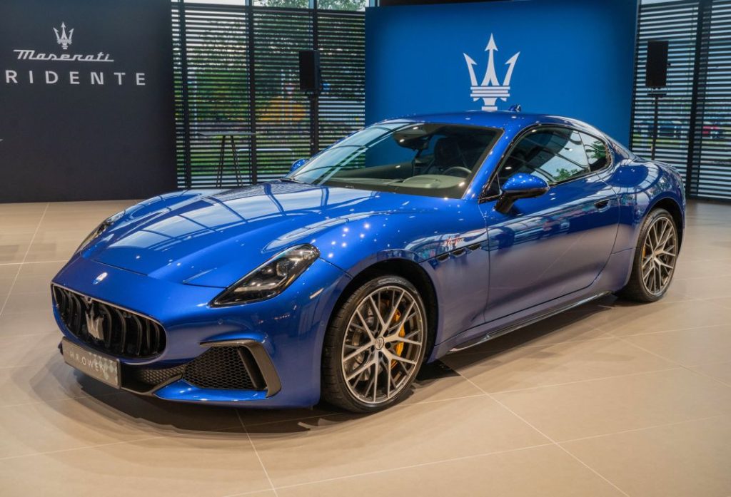 Así son las nuevas tiendas de Maserati: lujo y experiencias a la altura de la marca del tridente 4 Motor16 Maserati nueva tienda Londres8 Motor16