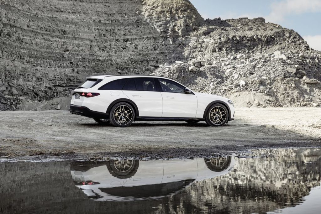 Nuevo Mercedes Clase E All-Terrain. Vuelve el familiar más aventurero 1 Motor16 Mercedes Clase E All-Terrain (8)