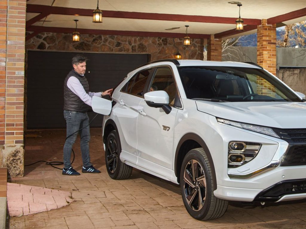 Mitsubishi EclipseCross PHEV suscripcion astaraMove1 Motor16