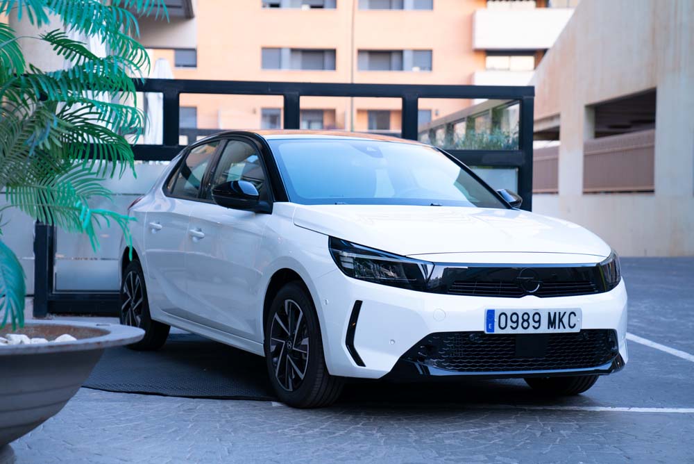 Opel Corsa y el equipo eSports Giants 19 Motor16