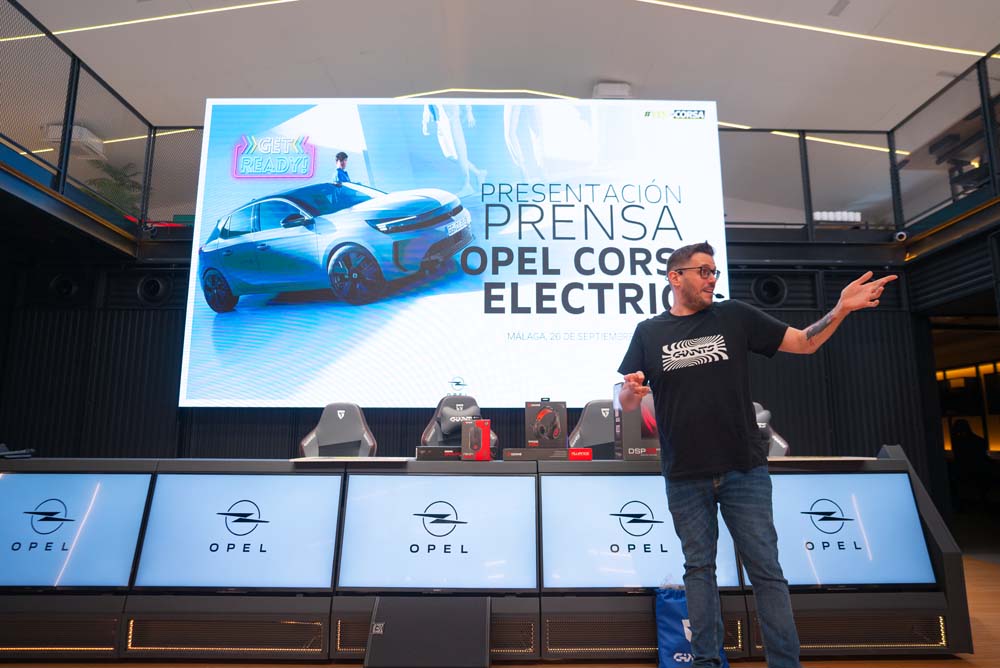 Opel Corsa y el equipo eSports Giants 5 Motor16