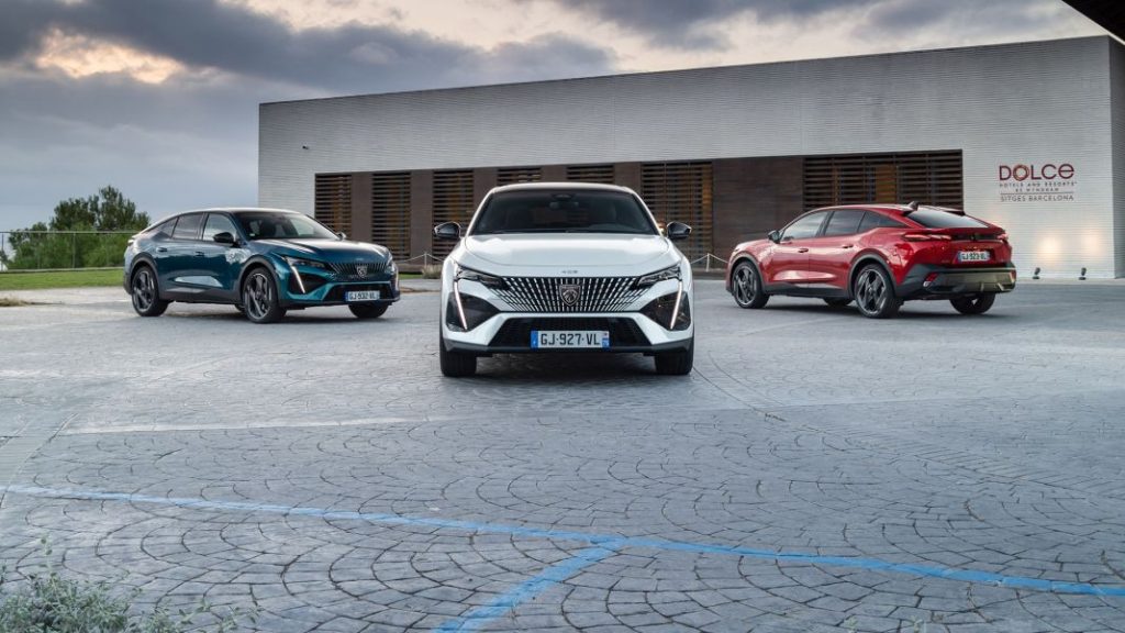 Peugeot 408 PHEV: así es la vida con un híbrido enchufable 1 Motor16 PEUGEOT 408 Test Drives 1 Motor16