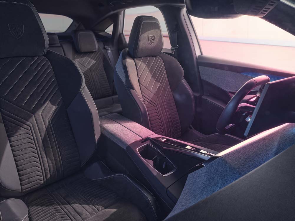 Al volante del nuevo Peugeot E-3008: 700 kilómetros de autonomía 28 Motor16 Peugeot e 3008 21 Motor16