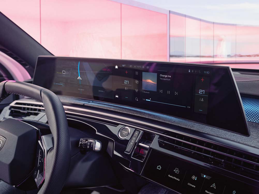Al volante del nuevo Peugeot E-3008: 700 kilómetros de autonomía 31 Motor16 Peugeot e 3008 24 1 Motor16