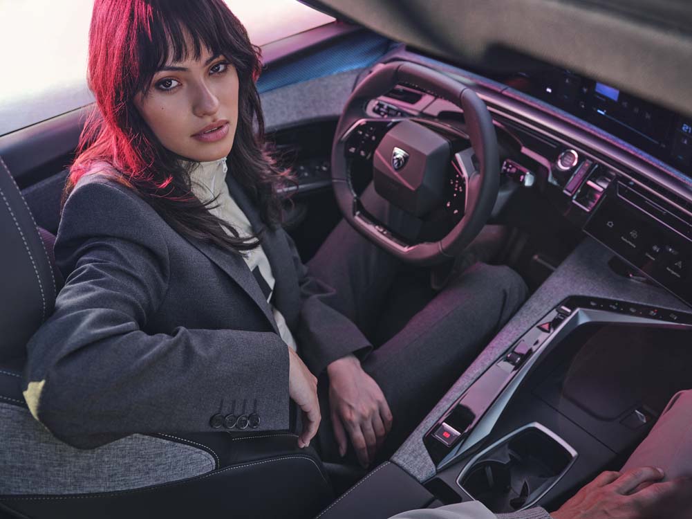 Al volante del nuevo Peugeot E-3008: 700 kilómetros de autonomía 41 Motor16 Peugeot e 3008 34 Motor16