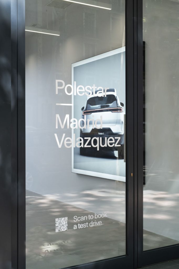 Ya puedes ver el Polestar 3 en su nueva casa de Madrid 10 Motor16 Polestar Velazquez27Jul23 32v3 Motor16