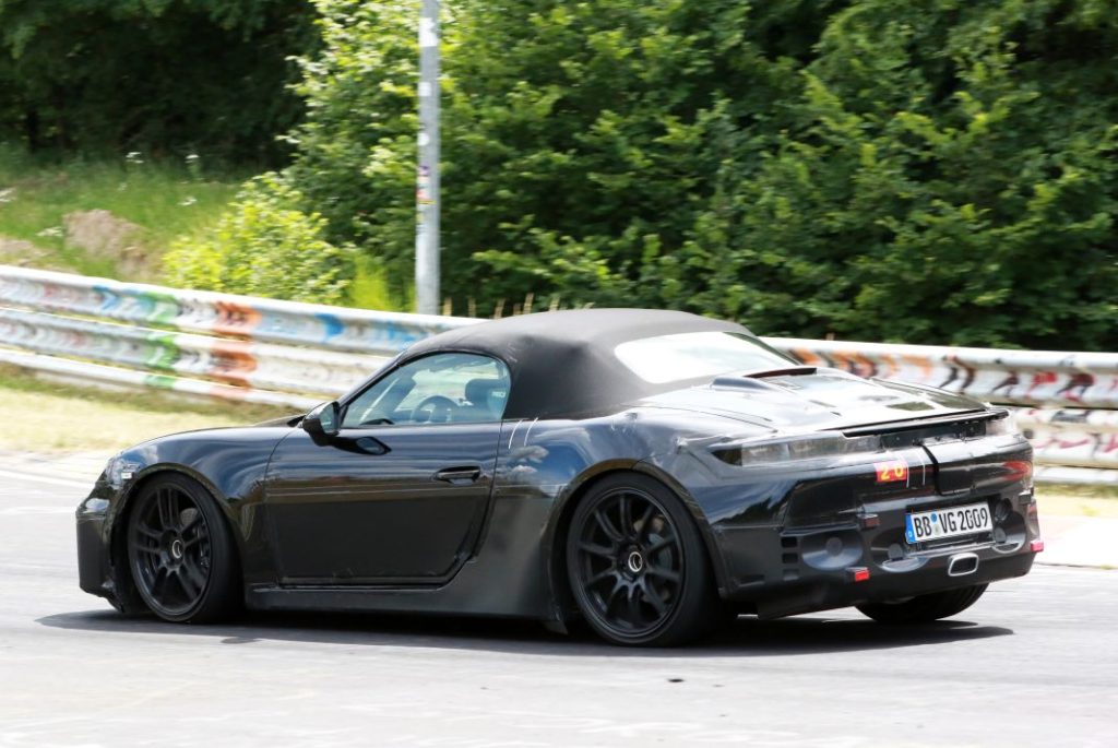 Fotos espía del Porsche 718 Boxster eléctrico, que nos enseña su salpicadero 8 Motor16 Porsche 718 Boxster electrico 7 Motor16