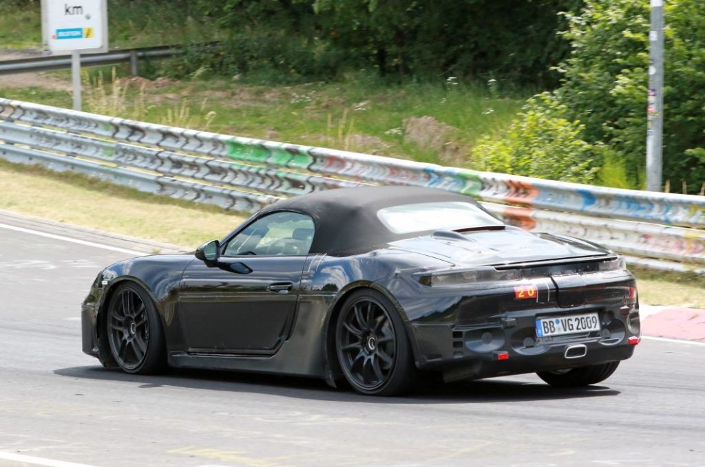 Fotos espía del Porsche 718 Boxster eléctrico, que nos enseña su salpicadero 9 Motor16 Porsche 718 Boxster electrico 8 Motor16