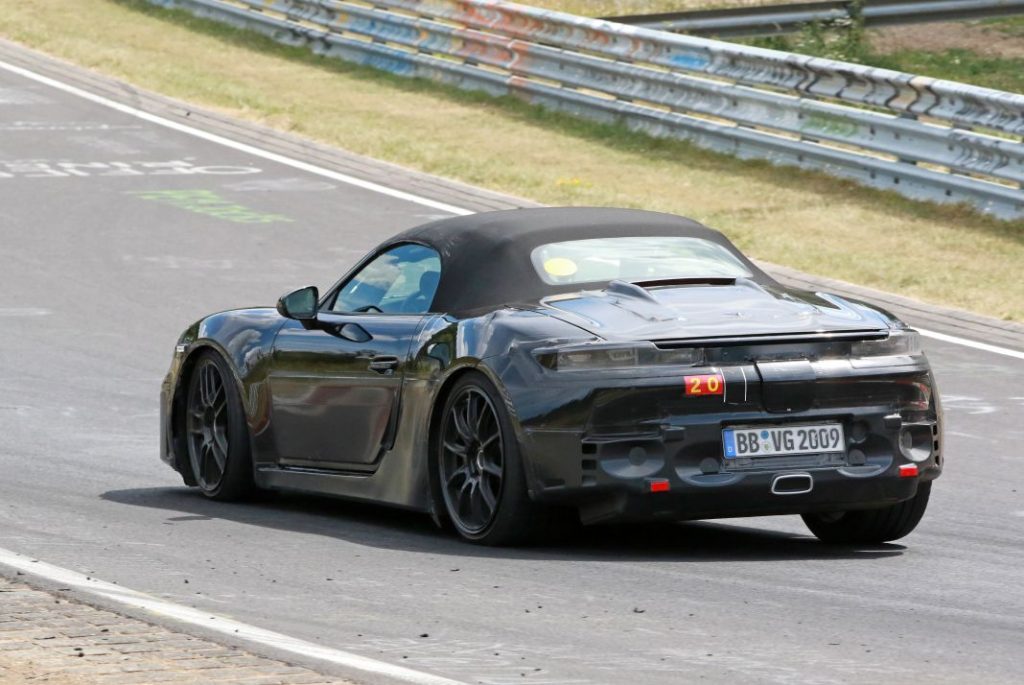 Fotos espía del Porsche 718 Boxster eléctrico, que nos enseña su salpicadero 10 Motor16 Porsche 718 Boxster electrico 9 Motor16