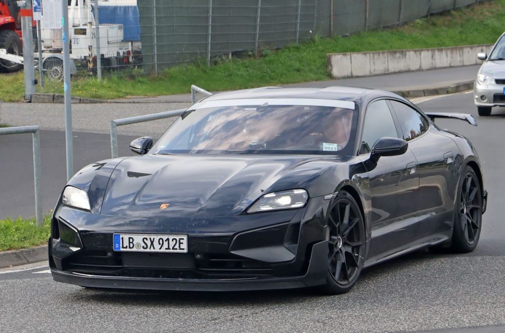 Fotos espía del Porsche Taycan Turbo GT. A recuperar el trono 25 Motor16 Porsche Taycan Turbo GT 23 Motor16