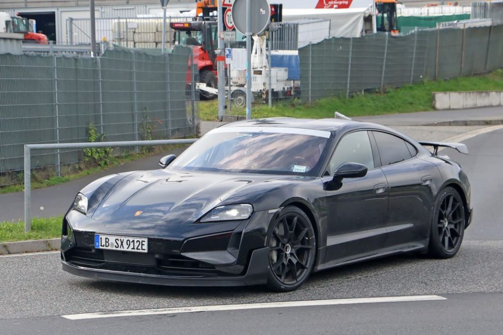 Fotos espía del Porsche Taycan Turbo GT. A recuperar el trono 26 Motor16 Porsche Taycan Turbo GT 24 Motor16