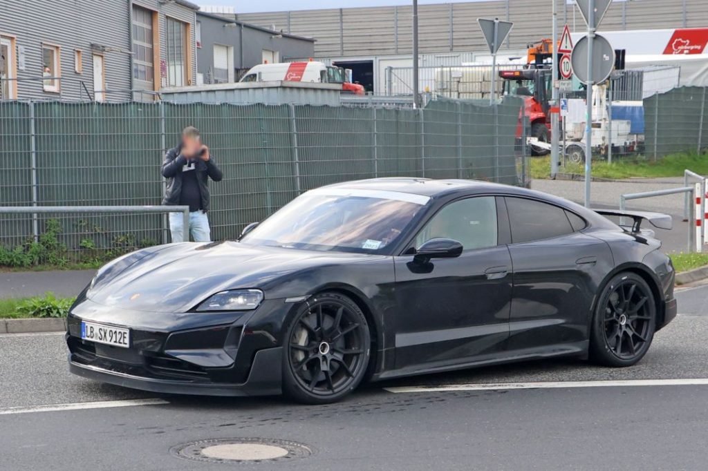 Fotos espía del Porsche Taycan Turbo GT. A recuperar el trono 27 Motor16 Porsche Taycan Turbo GT 25 Motor16