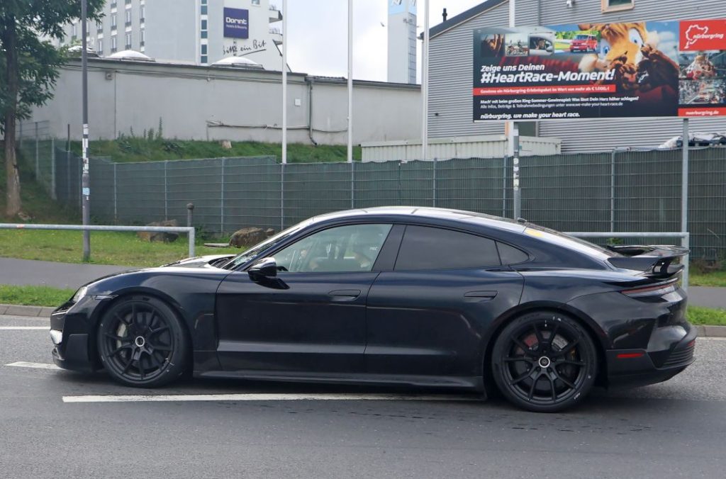 Fotos espía del Porsche Taycan Turbo GT. A recuperar el trono 30 Motor16 Porsche Taycan Turbo GT 28 Motor16