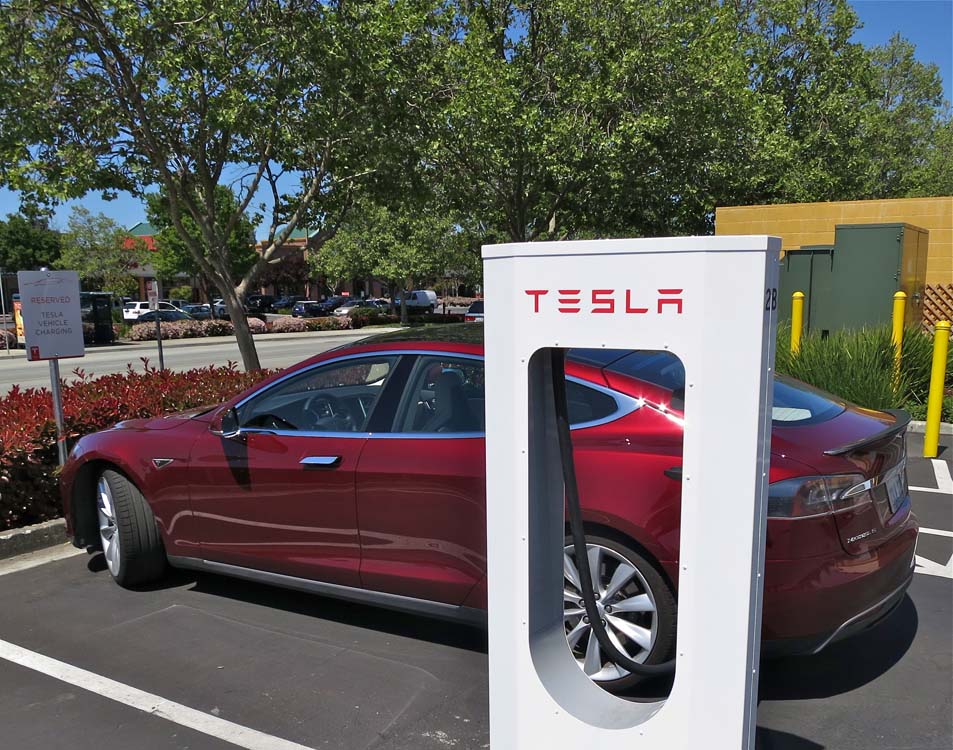 120 años más tarde, Tesla le calca la idea al mismísimo Henry Ford 36 Motor16 coche electrico
