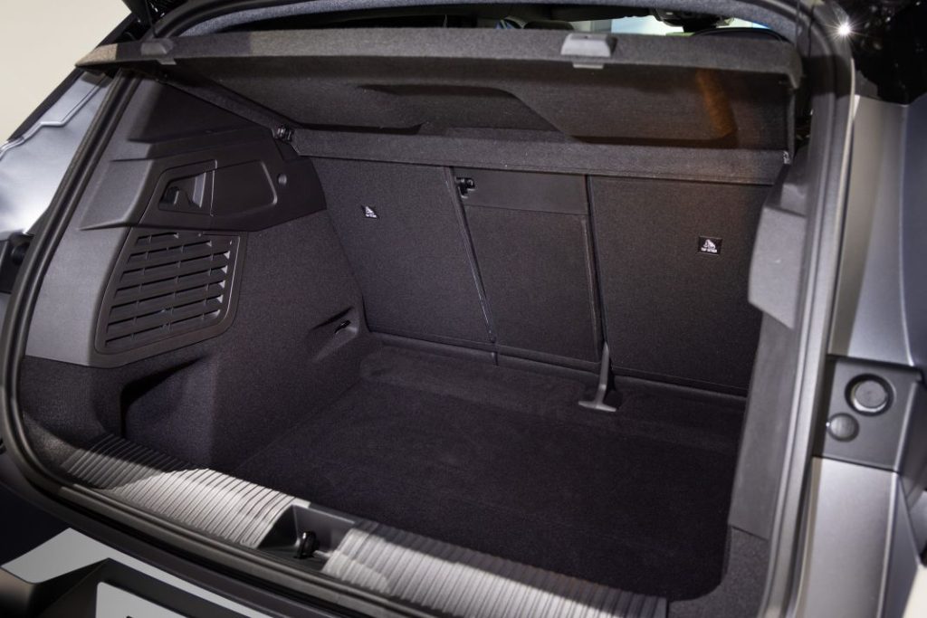 El Renault Scenic es el nuevo Coche del Año en Europa 16 Motor16 Renault Scenic 2024 45 Motor16