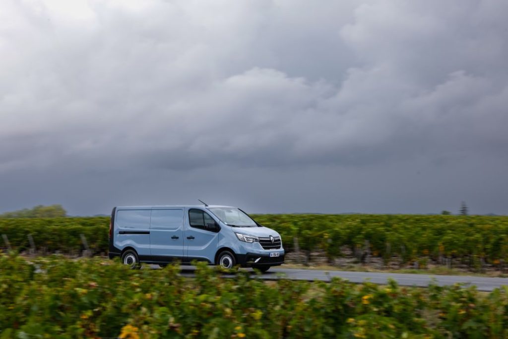 Renault Trafic furgon electrico 1 Motor16