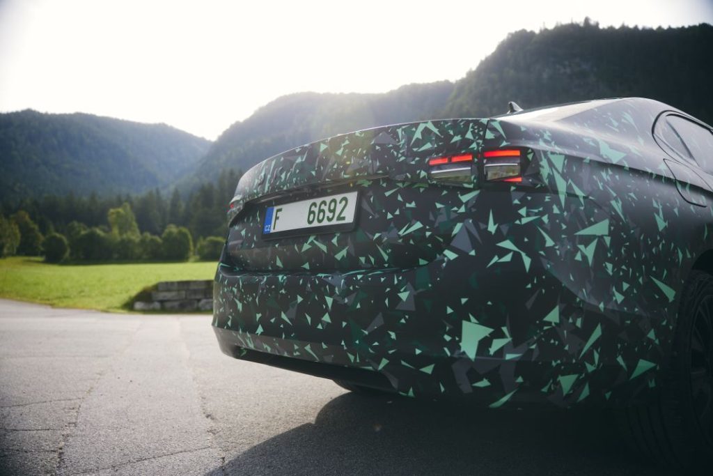 El Skoda Superb 2024 se muestra por primera vez con su carrocería berlina 19 Motor16 SkodaSuperbBerlina 15 Motor16