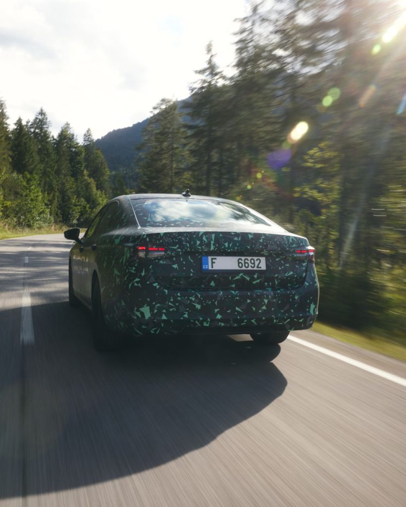 El Skoda Superb 2024 se muestra por primera vez con su carrocería berlina 33 Motor16 SkodaSuperbBerlina 25 Motor16