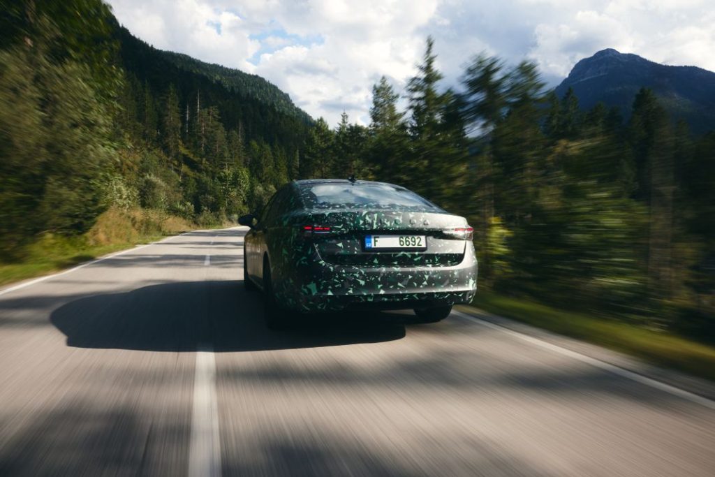 El Skoda Superb 2024 se muestra por primera vez con su carrocería berlina 1 Motor16 SkodaSuperbBerlina 9 Motor16