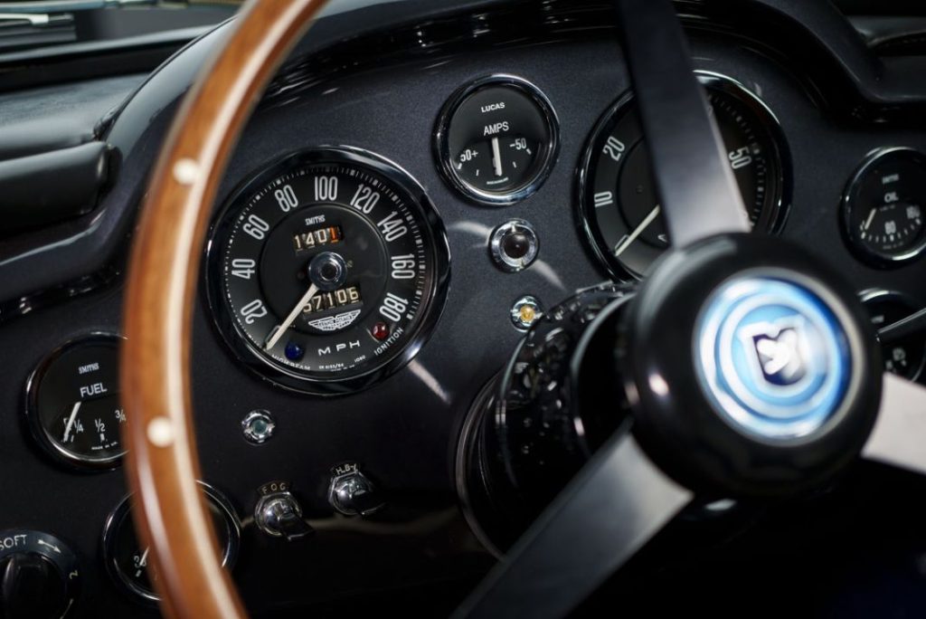 Aston Martin DB5: el coche más icónico del mundo cumple 60 años 19 Motor16 THE ASTON MARTIN DB5 AT 60 16 Motor16