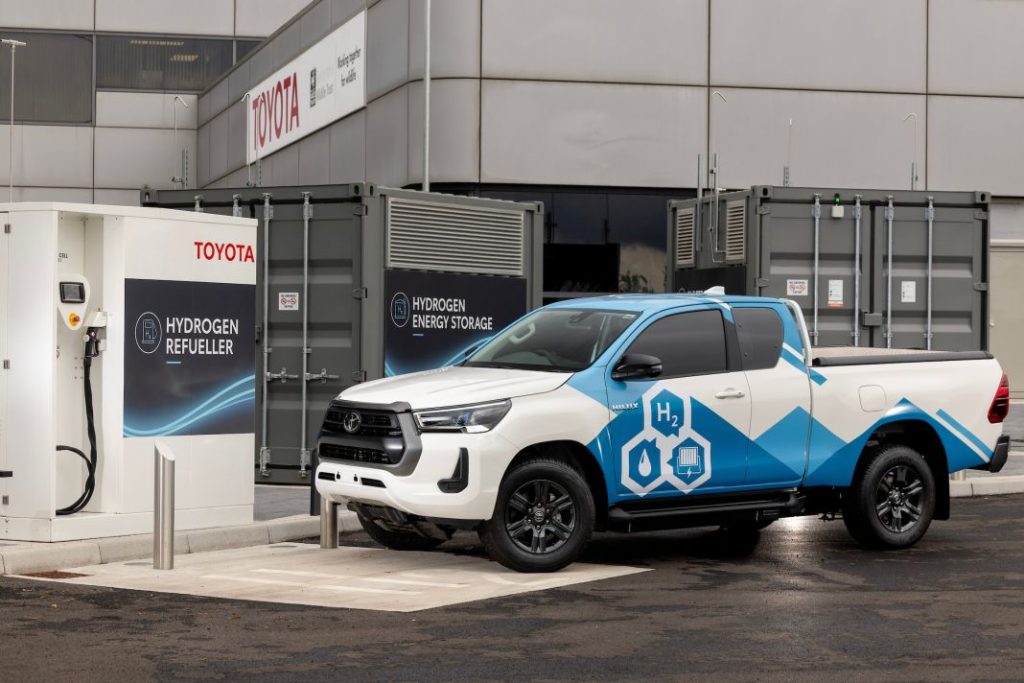 Toyota Hilux H2: El pick up que se tragó un Mirai ya es una realidad 4 Motor16 Toyota Hilux hydrogen pila de combustible h2 11 Motor16