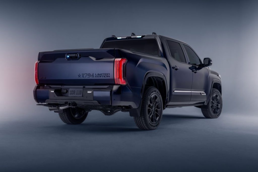 Toyota Tundra 1794 Limited Edition: El pick up “gordo” de Toyota es más todoterreno y más tejano que nunca 6 Motor16 Toyota Tundra 1794 Limited Edition 2024 4 Motor16