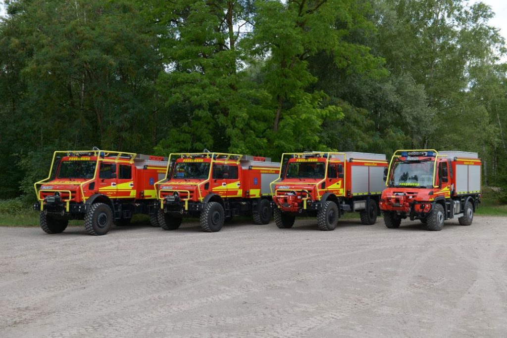 Este Mercedes Unimog es el camión de bomberos todoterreno definitivo 1 Motor16 Unimog bomberos mercedes 13 Motor16
