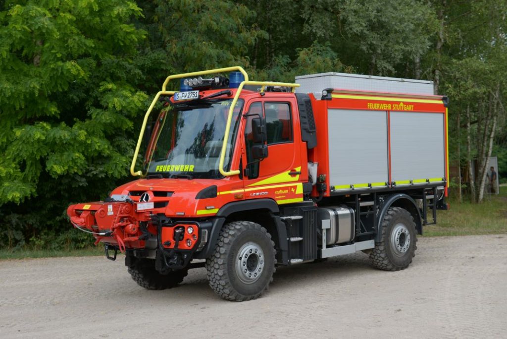 Este Mercedes Unimog es el camión de bomberos todoterreno definitivo 18 Motor16 Unimog bomberos mercedes 2 Motor16