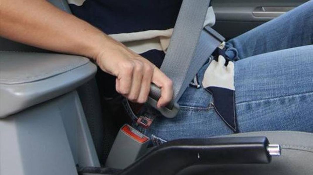¿Cómo usar correctamente el cinturón de seguridad?