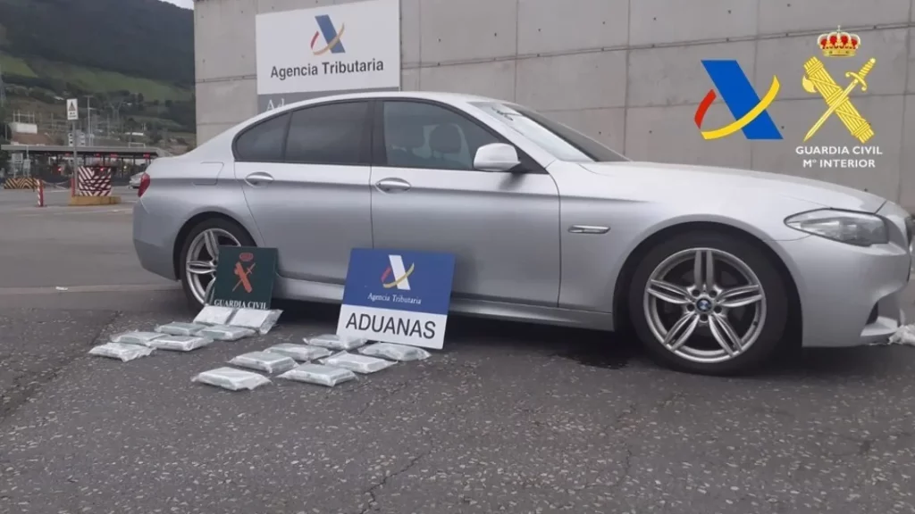 coche incautado con 16 kilos de cocaina Motor16