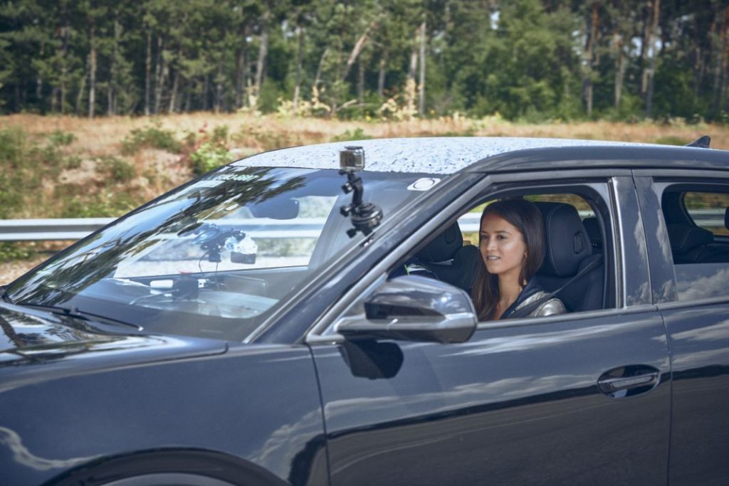 @LexieLimitless dará la vuelta al mundo en un Ford Explorer eléctrico 9 Motor16 ford @LexieLimitless24 Motor16