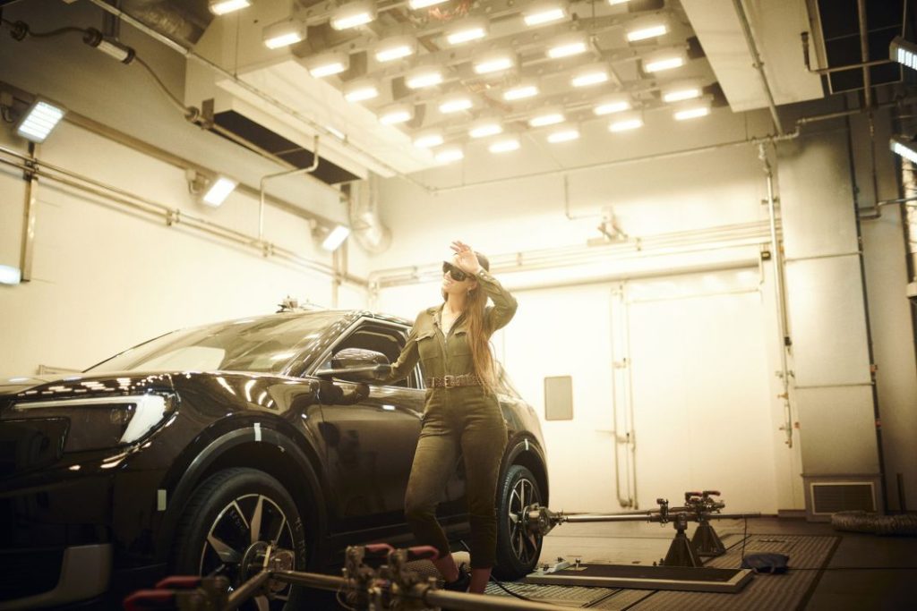 @LexieLimitless dará la vuelta al mundo en un Ford Explorer eléctrico 2 Motor16 ford @LexieLimitless5 Motor16