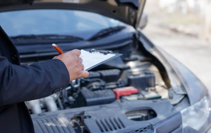 ¿Qué evalúa la ITV al revisar tu coche?